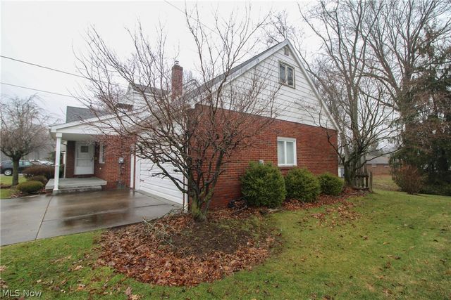 4250 Nottingham Avenue, Austintown, OH 44511