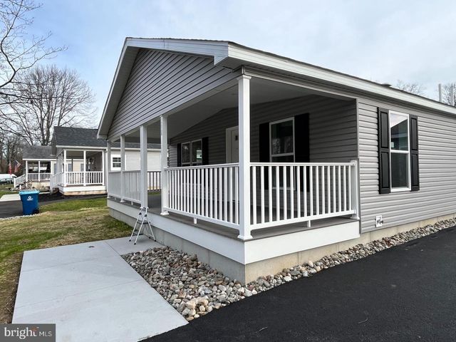 218 VAUX DR, Doylestown, PA 18901