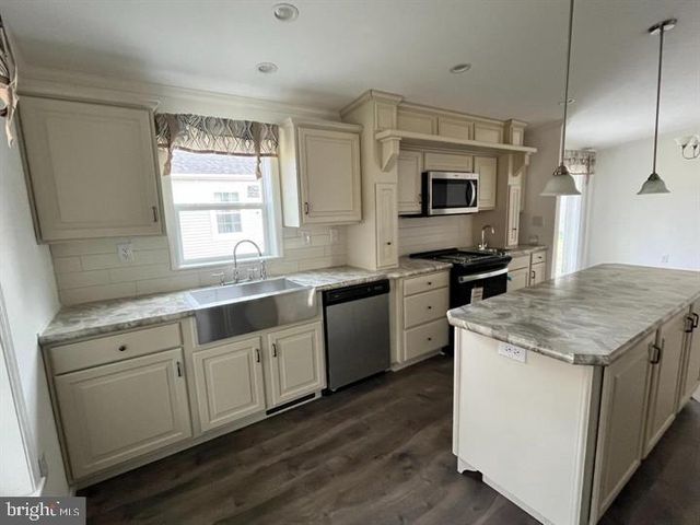 218 VAUX DR, Doylestown, PA 18901