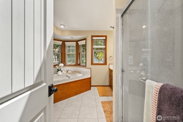 9909 37th Court SE, Olympia, WA 98513