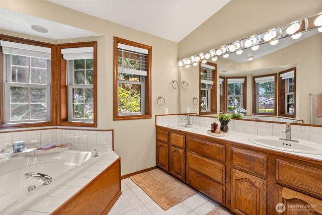 9909 37th Court SE, Olympia, WA 98513