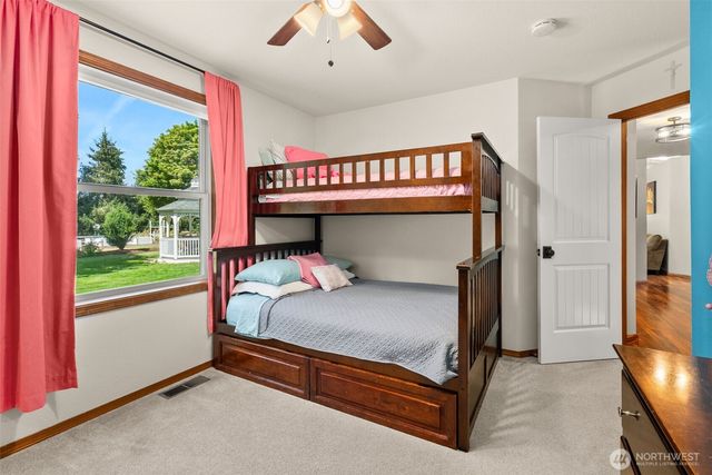 9909 37th Court SE, Olympia, WA 98513