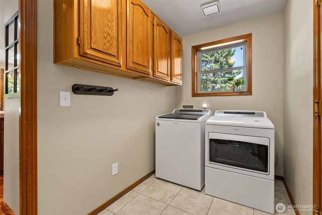 9909 37th Court SE, Olympia, WA 98513