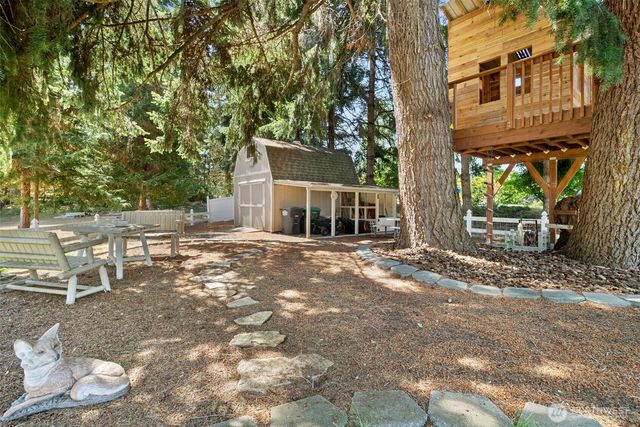 9909 37th Court SE, Olympia, WA 98513