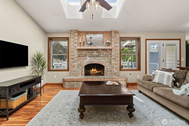 9909 37th Court SE, Olympia, WA 98513