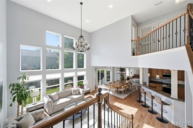 735 Harvest Lane, Olivette, MO 63132