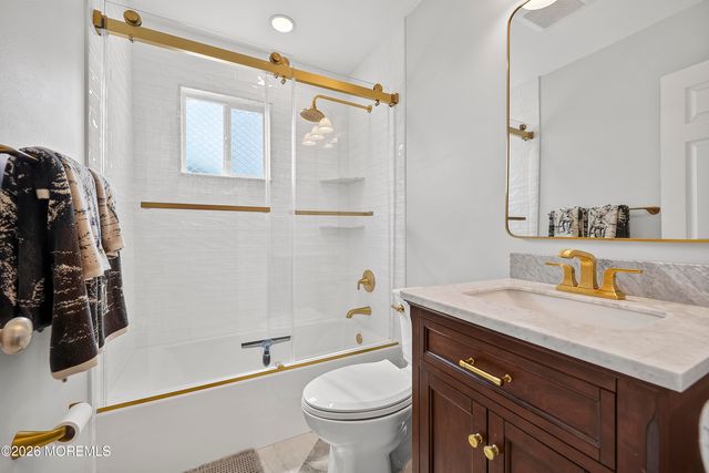 6 Forsgate Drive, Freehold, NJ 07728