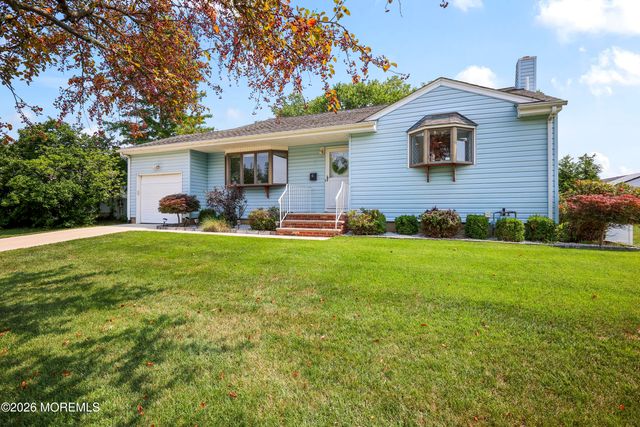 6 Forsgate Drive, Freehold, NJ 07728