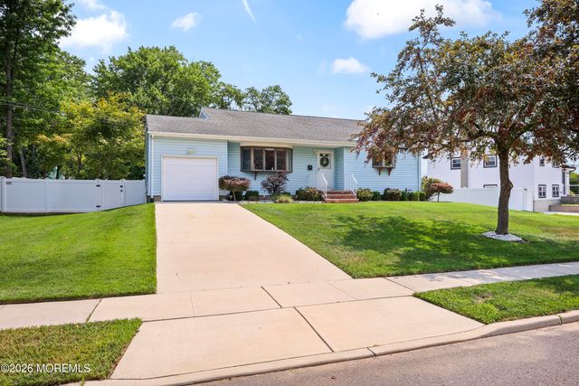 6 Forsgate Drive, Freehold, NJ 07728