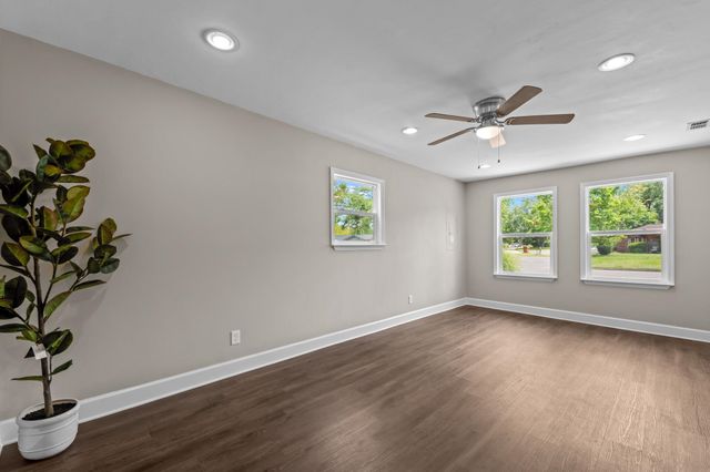 2328 Southampton Drive, Tallahassee, FL 32311