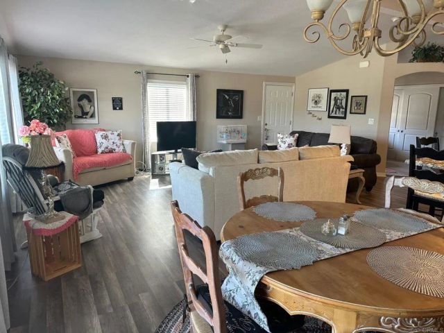 525 W El Norte Pkwy 267, Escondido, CA 92026