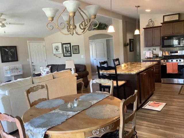 525 W El Norte Pkwy 267, Escondido, CA 92026