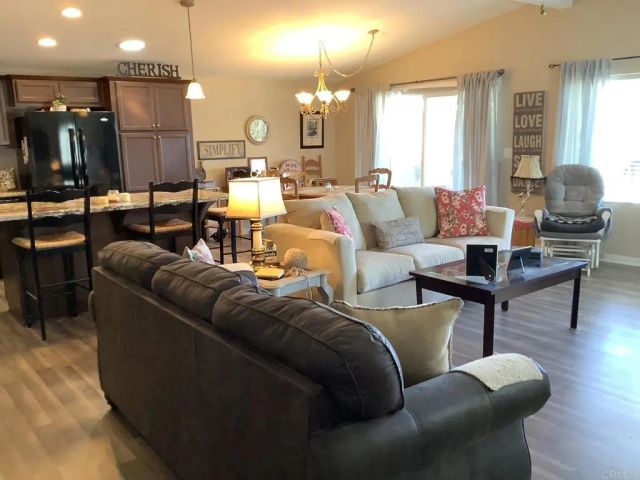 525 W El Norte Pkwy 267, Escondido, CA 92026