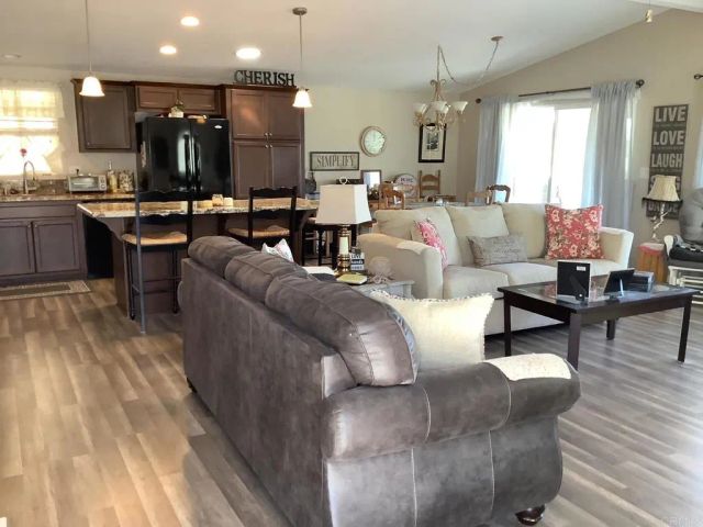 525 W El Norte Pkwy 267, Escondido, CA 92026