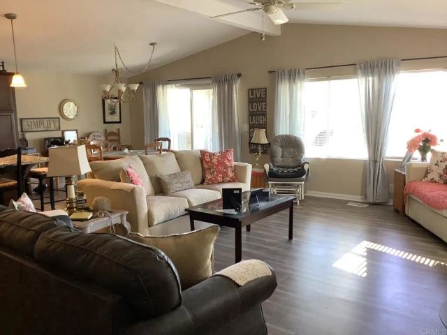 525 W El Norte Pkwy 267, Escondido, CA 92026