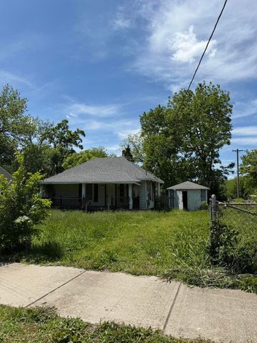 2159 N Taylor Avenue, Springfield, MO 65803