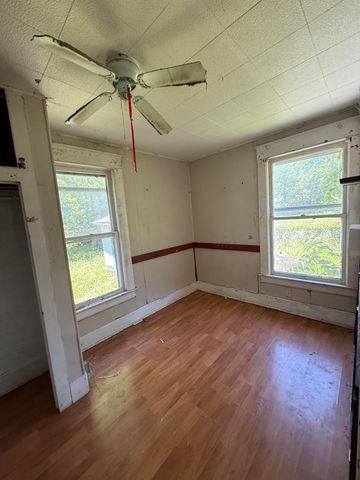 2159 N Taylor Avenue, Springfield, MO 65803