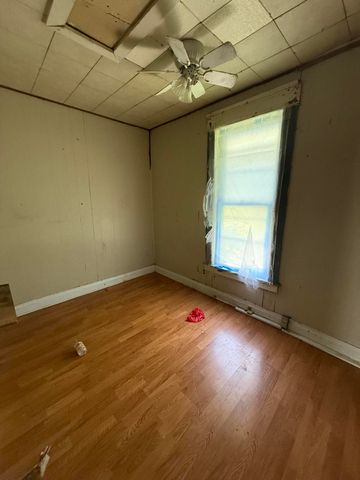 2159 N Taylor Avenue, Springfield, MO 65803