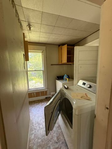 2159 N Taylor Avenue, Springfield, MO 65803