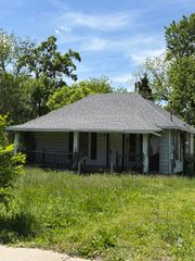 2159 N Taylor Avenue, Springfield, MO 65803
