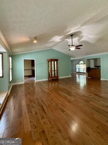 910 Thousand Oaks Drive, Lawrenceville, GA 30043