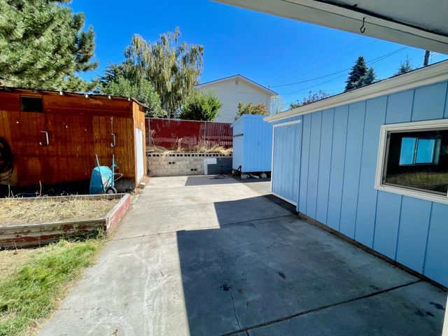 5817 Alva Avenue, Klamath Falls, OR 97603
