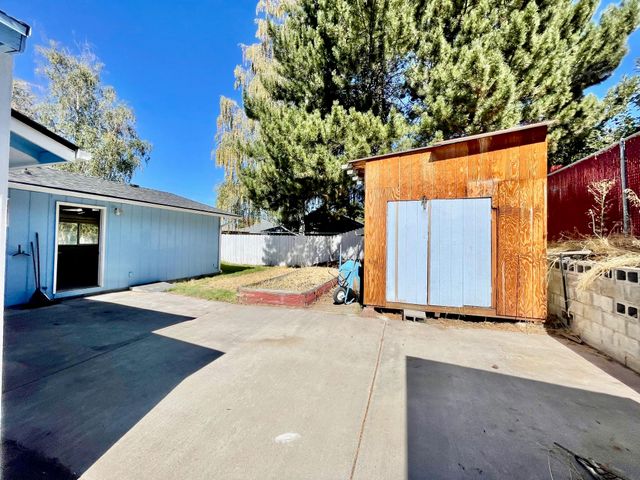5817 Alva Avenue, Klamath Falls, OR 97603