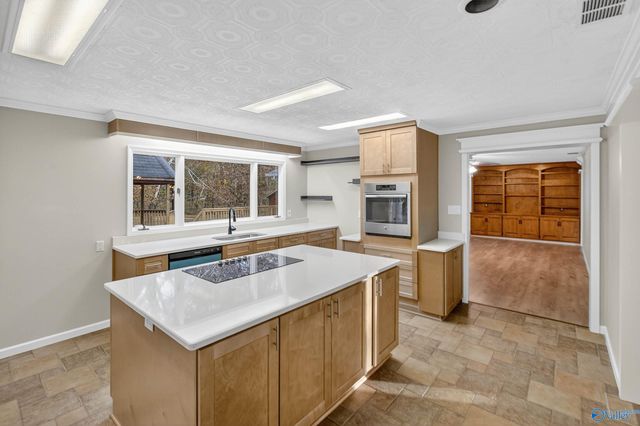 995 Gordon Street, Gadsden, AL 35901