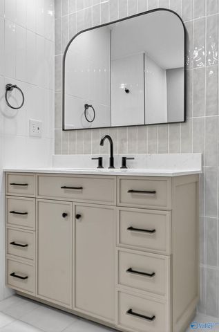 995 Gordon Street, Gadsden, AL 35901