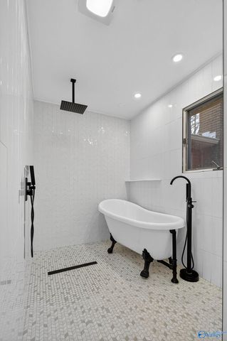 995 Gordon Street, Gadsden, AL 35901