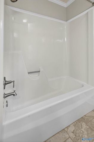 995 Gordon Street, Gadsden, AL 35901