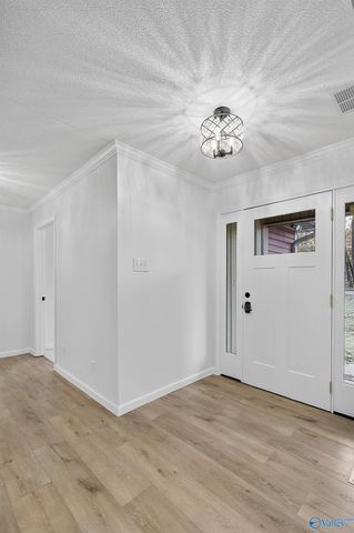 995 Gordon Street, Gadsden, AL 35901