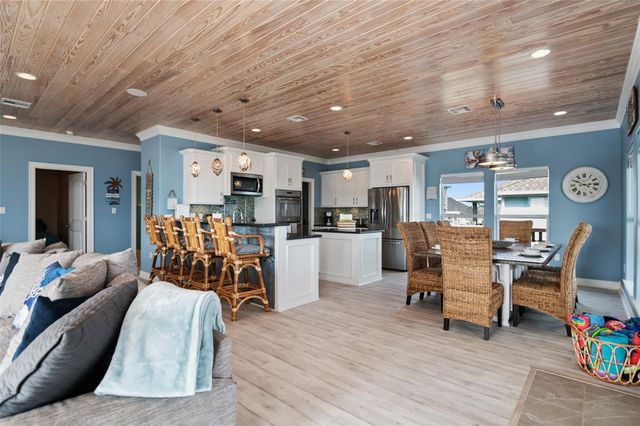 2703 Gillespie, Crystal Beach, TX 77650