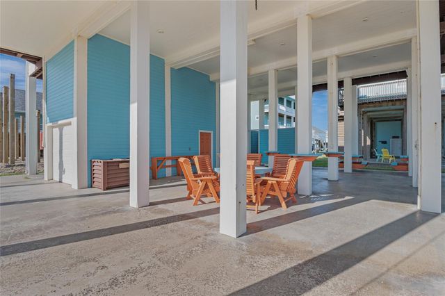 2703 Gillespie, Crystal Beach, TX 77650