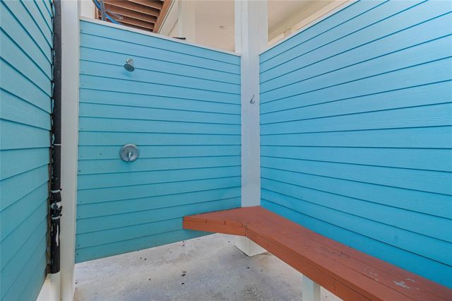 2703 Gillespie, Crystal Beach, TX 77650