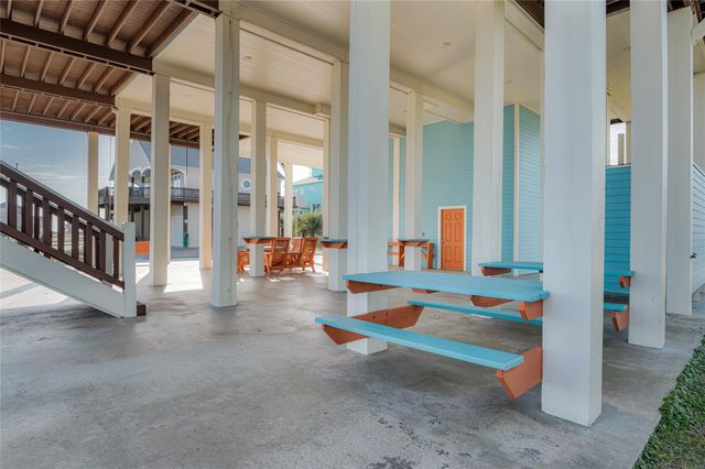 2703 Gillespie, Crystal Beach, TX 77650