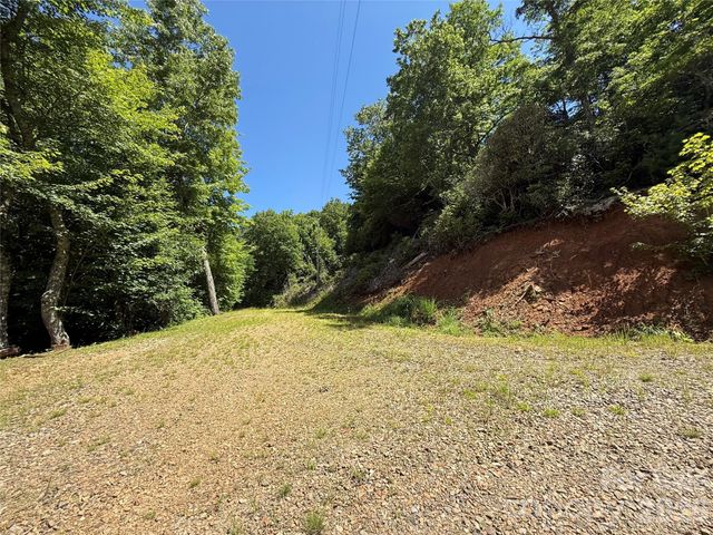 999 Hawks Nest Drive 86, Burnsville, NC 28714