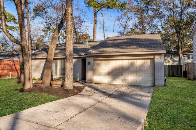 8 Still Glen Court, The Woodlands, TX 77381
