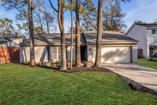 8 Still Glen Court, The Woodlands, TX 77381