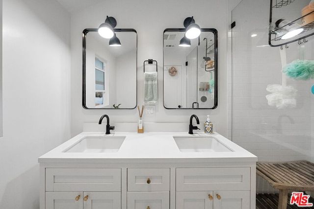 4406 Don Diablo Drive, Los Angeles, CA 90008