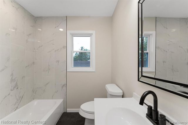 793 Orlando Avenue, Pontiac, MI 48340