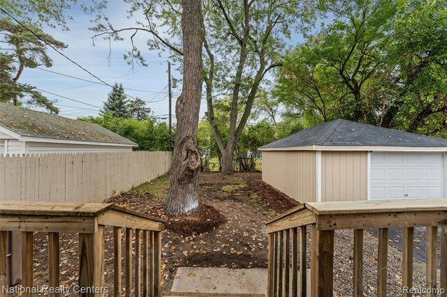 793 Orlando Avenue, Pontiac, MI 48340