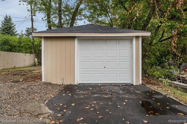 793 Orlando Avenue, Pontiac, MI 48340