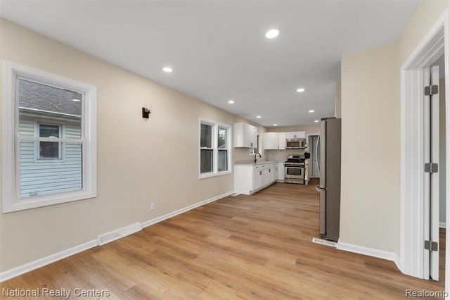 793 Orlando Avenue, Pontiac, MI 48340