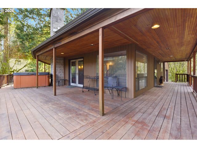 24375 E FAHIE Ln, Welches, OR 97067