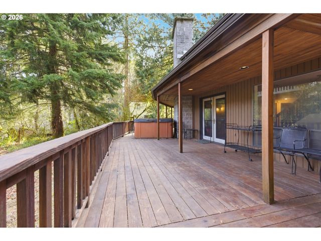 24375 E FAHIE Ln, Welches, OR 97067