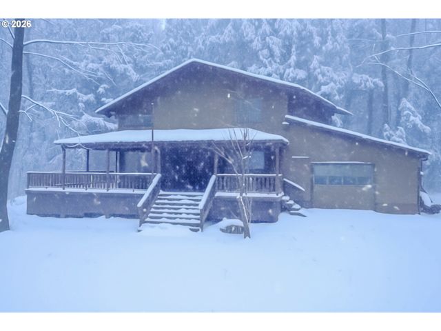 24375 E FAHIE Ln, Welches, OR 97067