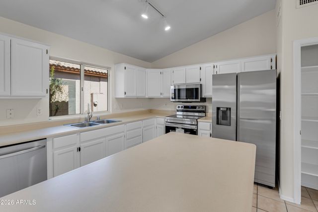 3321 W GARY Drive, Chandler, AZ 85226