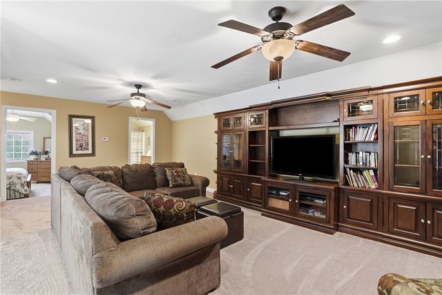 743 Gamble Rd, North Fayette, PA 15071