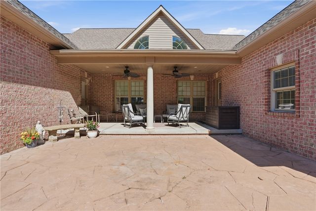 743 Gamble Rd, North Fayette, PA 15071